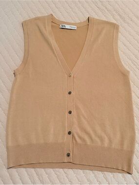 ZARA Tan Button-Front Sleeveless Knit Vest